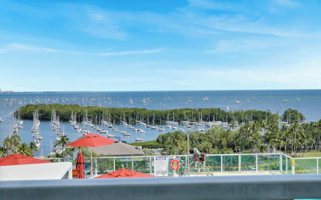 Tropical Paradise - Spacious 3-Bedroom