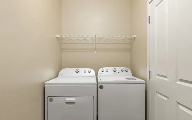 Bellevue Modern 2BD 2BA Apartment