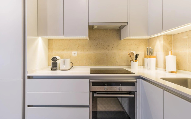 Baixa-Chiado Library Loft