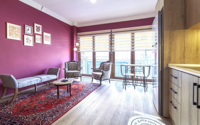 Charming Flat Near Kennedy Avenue in Fatih