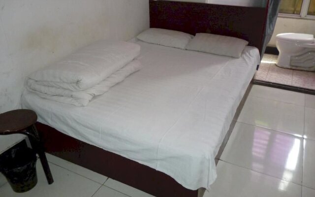Qufu Shiyuan Express Hotel
