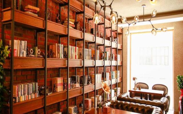 James Joyce Coffetel·Harbin Railway Station Museum