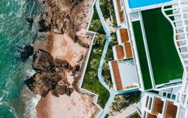 Sea Cliff Hotel