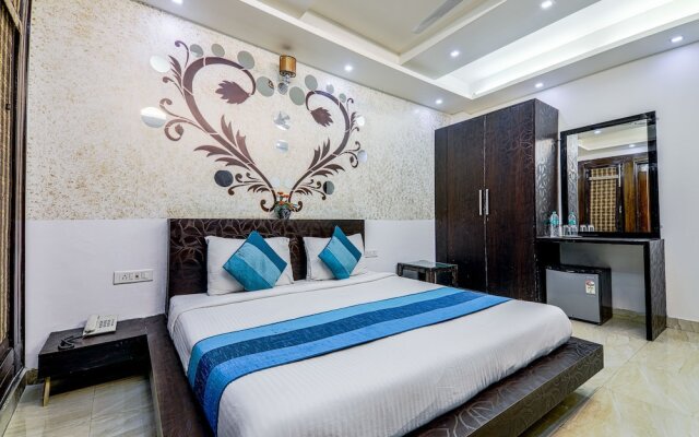 OYO 14385 Golden petal rooms