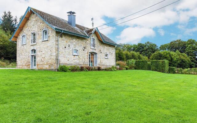 Wonderful Holiday Home in Saint-hubert With Sauna