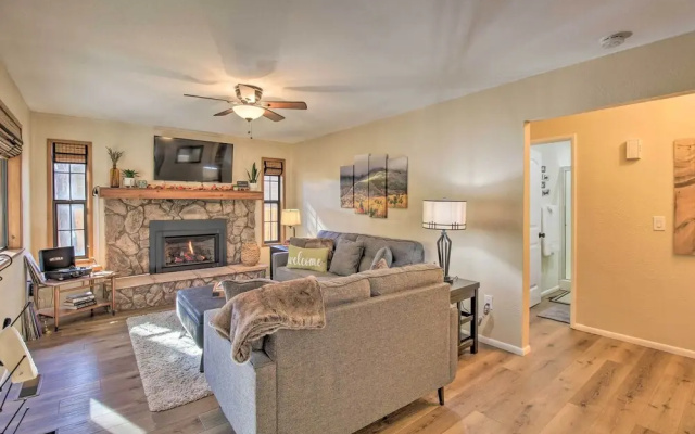 Fireplace, Deck & Grill: Pinetop Cabin Rental!