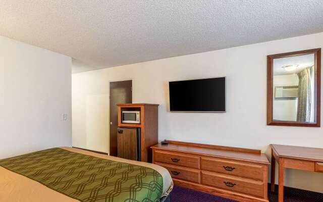 Rodeway Inn & Suites Hwy 217 & 26 W