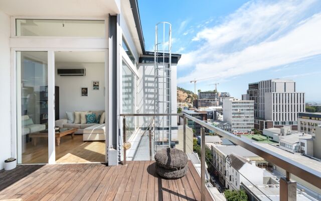 Penthouse 3 On Loop - Adults Only