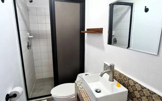 R06 Habitación Equipada STV WIFI Parking