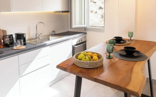 MAEVA Santorini Suites
