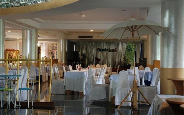Chainatthani Hotel