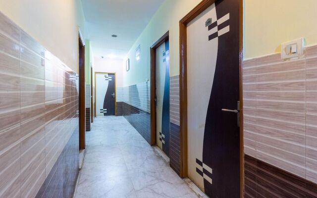 Spot On 46066 Hotel Azizia Residency