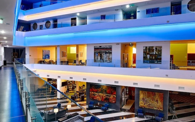 Wyndham Manta Sail Plaza Hotel and Convention Center