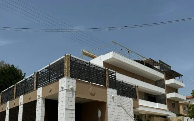 Selefkos Palace