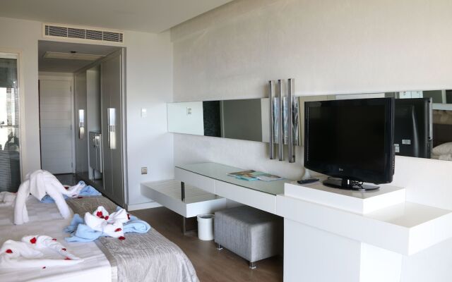 Gold Island Selected Hotel