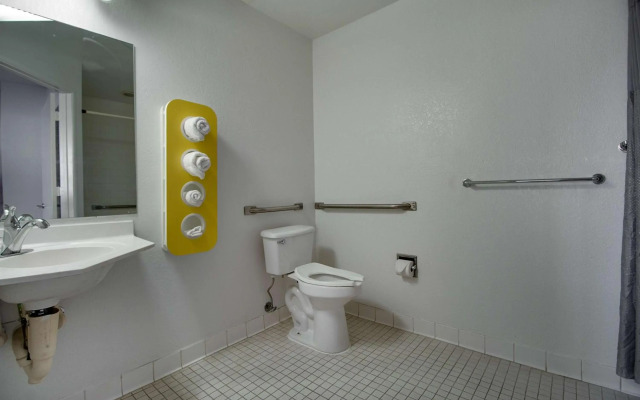 Motel 6 Phoenix East