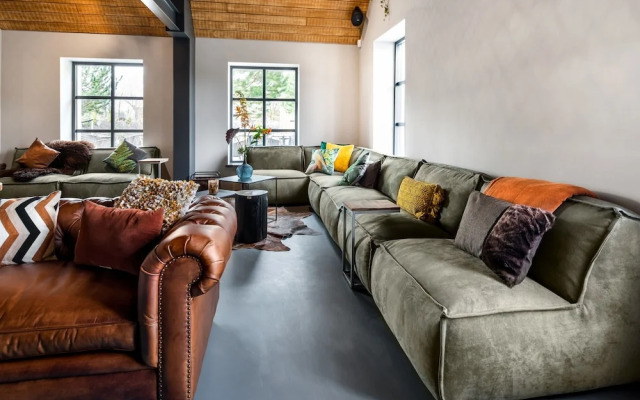 Water Lodge in Schaijk by the Waterside