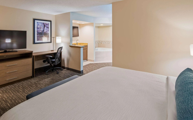 Best Western Plus Hudson I-94