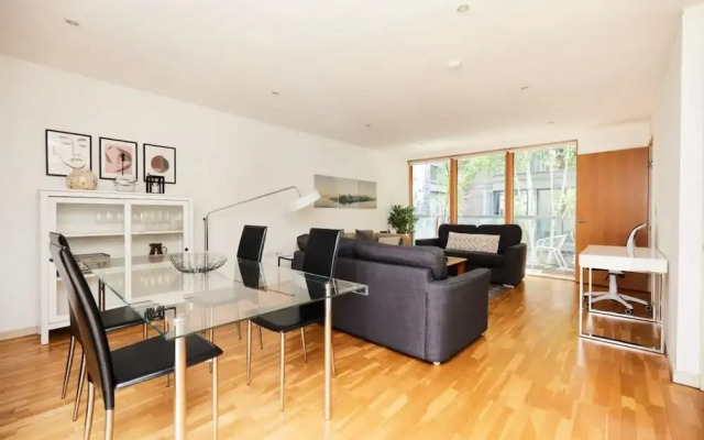 The Jasper Walk Escape - Charming 2bdr Flat With Balcony