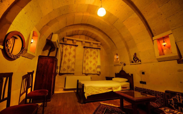Vineyard Cave Hotel