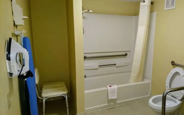 Travelodge Knoxville East