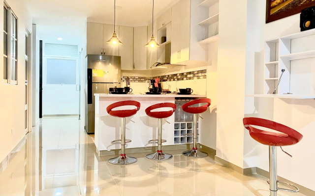 Apartamentos Amoblados en Imbanaco & Tequendama Con Aire Acondicionado Y Piscina