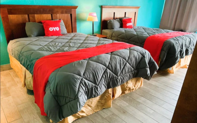 OYO Hotel Dundee By Crystal Lake