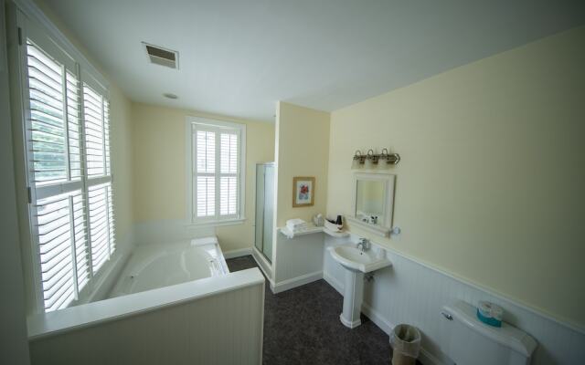 The Edenton Collection-The Granville Queen Inn