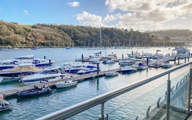 15 Dart Marina