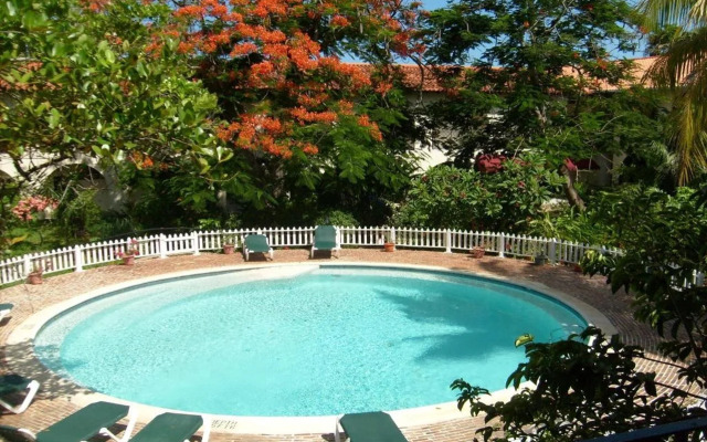 Charela Inn Hotel