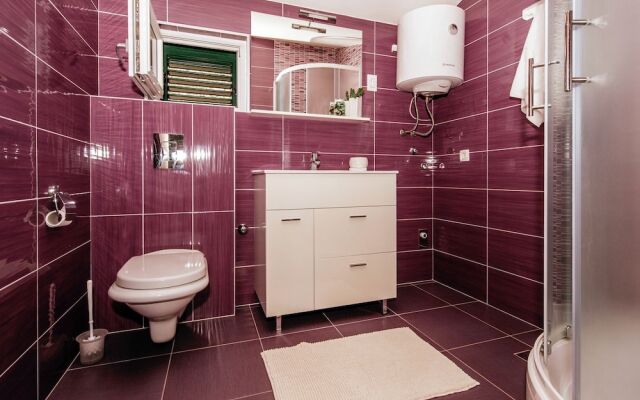 Modern Apartment near Sea in Starigrad