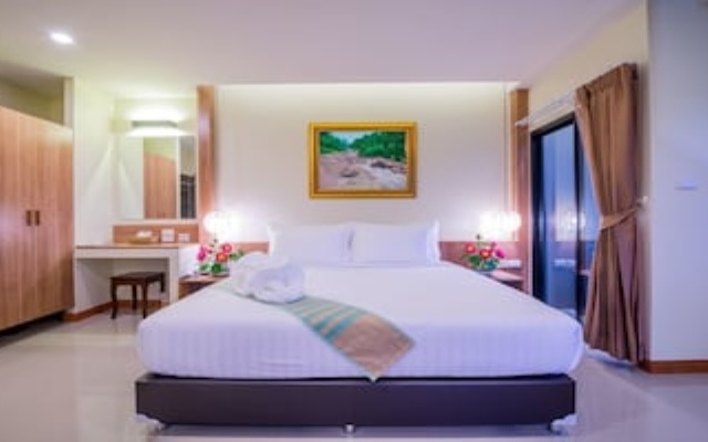 Pura Nakhon Hotel (SHA Extra Plus)