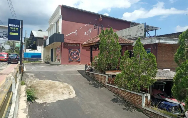 Urbanview Hotel Rio Life House Cianjur