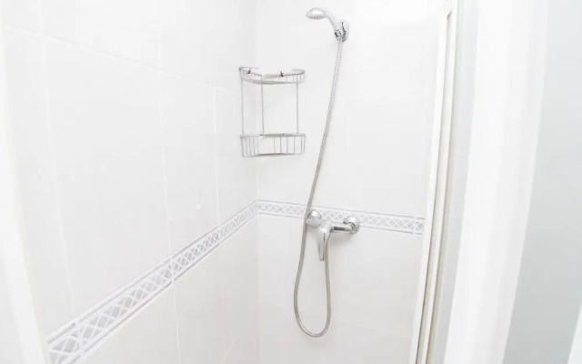 Spacious and Bright Apartment by La RecepciÃ³n