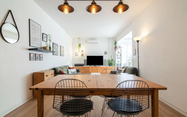 Modern Flat With Central Location in Kadikoy