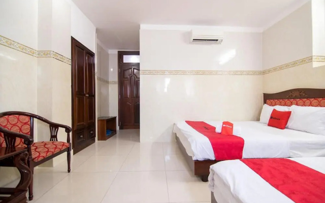 RedDoorz near Tan Son Nhat Airport