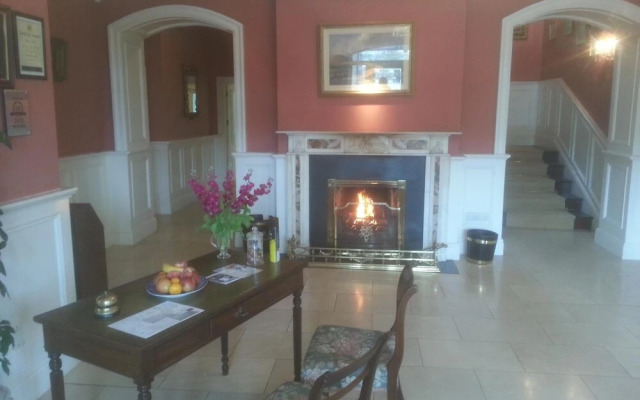Emlagh House