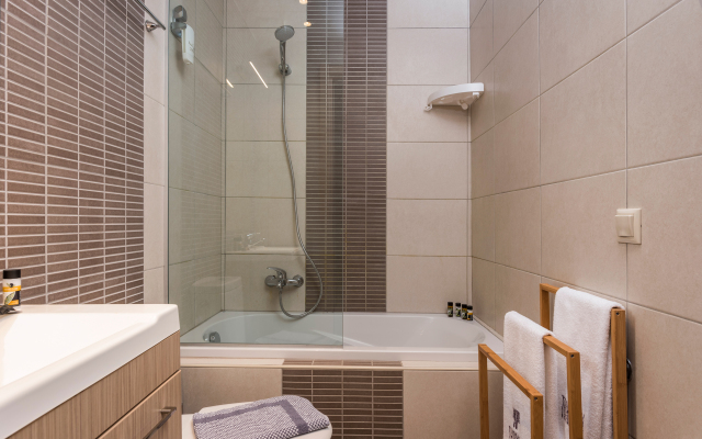 Trianon Luxury Apartments & Suites