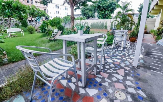 Manyi Boutique House