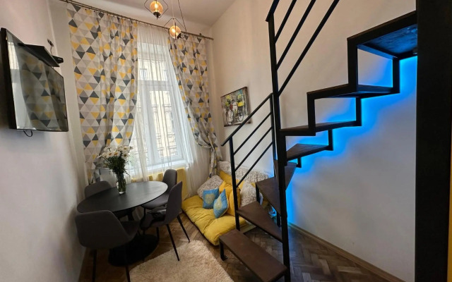 Metropolis apartment on Pekarska 2