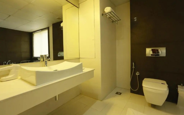 Hotel Moonlit Regency