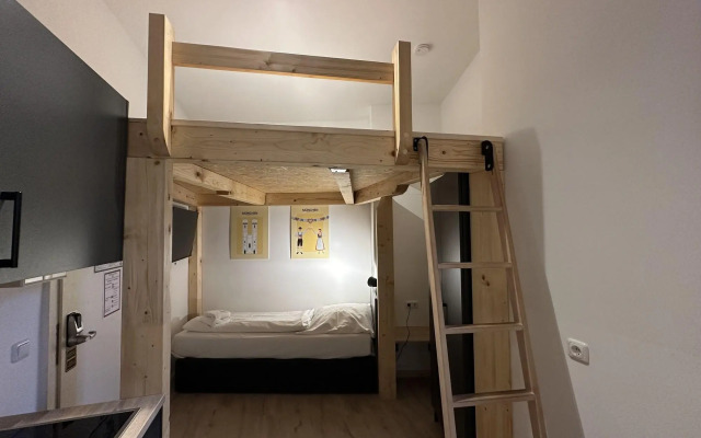 Servus Apartments by Homaris