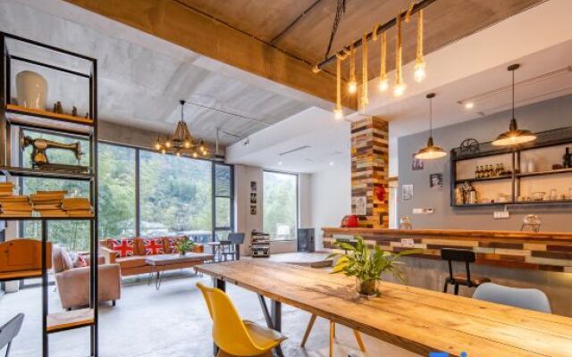 Yunqi Longshan Hostel