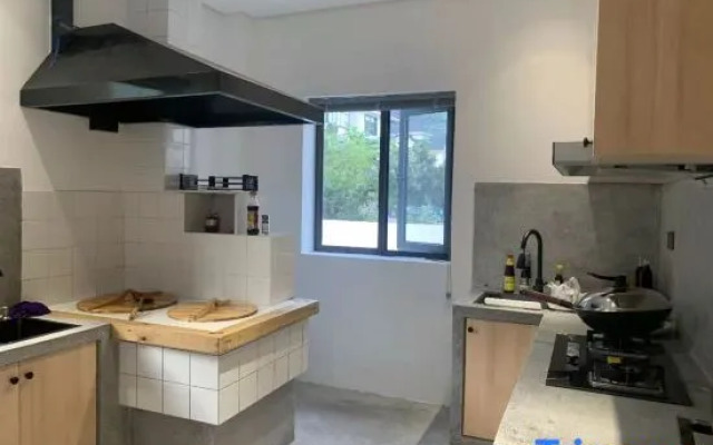 Tonglu Nanshu Jiushe