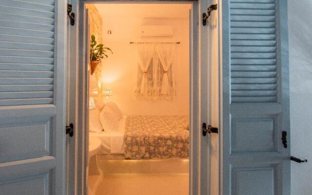 Starlight Luxury Seaside Villa & Suites