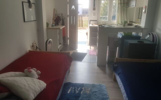 Lovely 2-bed House in Klarici Close to Pula