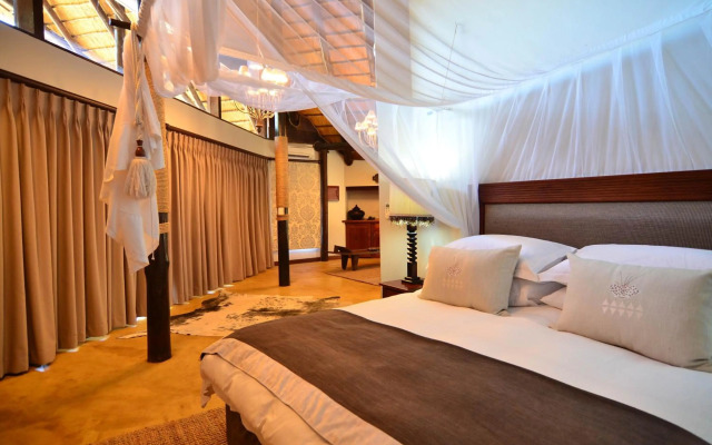 Amakhosi Safari Lodge and SPA