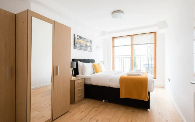 Platinum Apartment next to London Bridge 9995