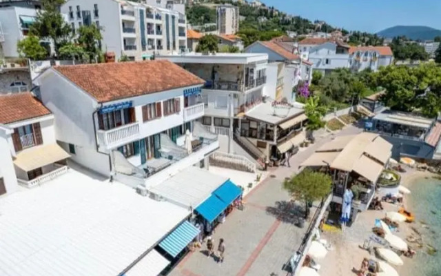 Apartments Cebra
