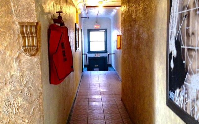 Hollywood Dream Suites